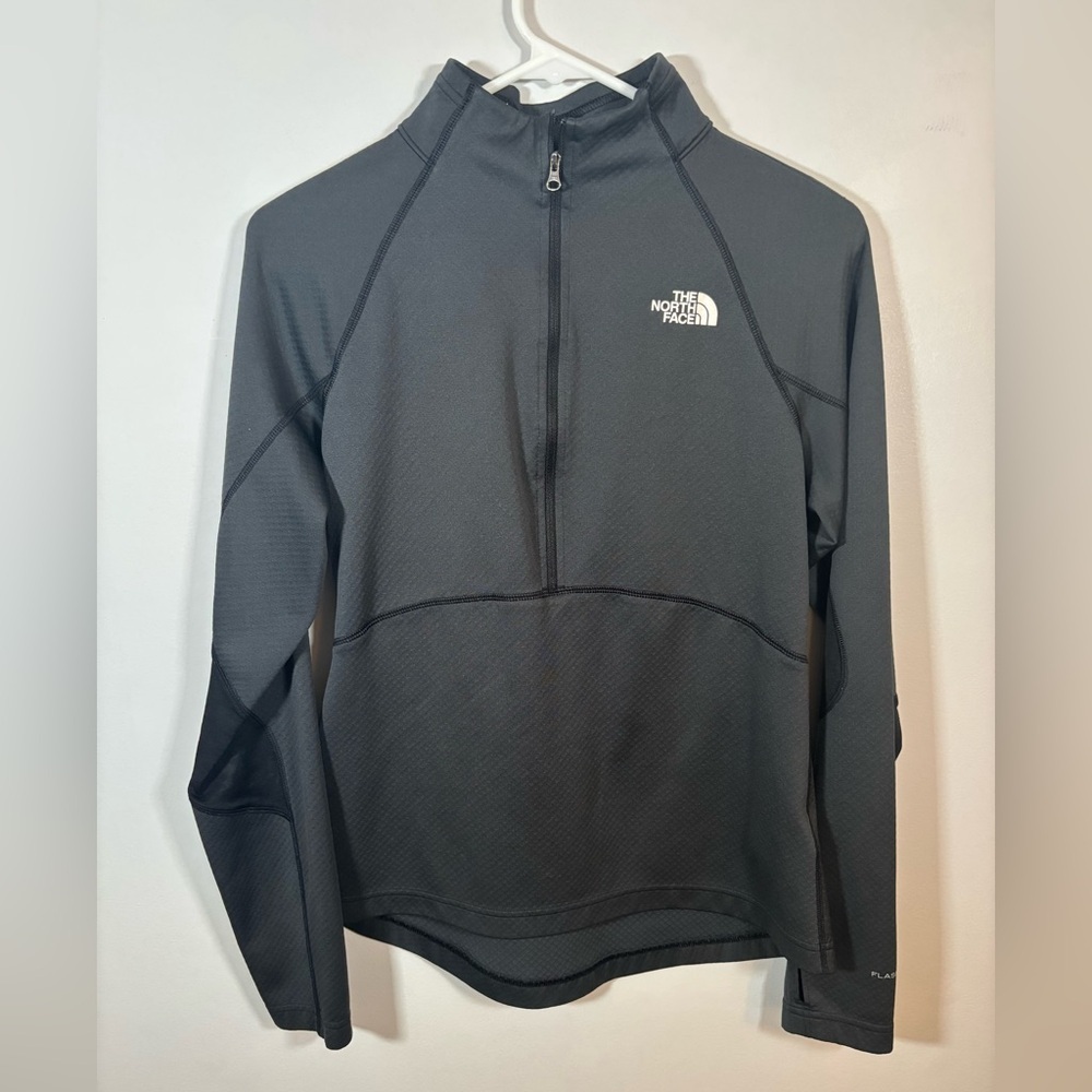 The North Face FlashDry 1/4 Zip Pullover Women’s M Gray Long Sleeve